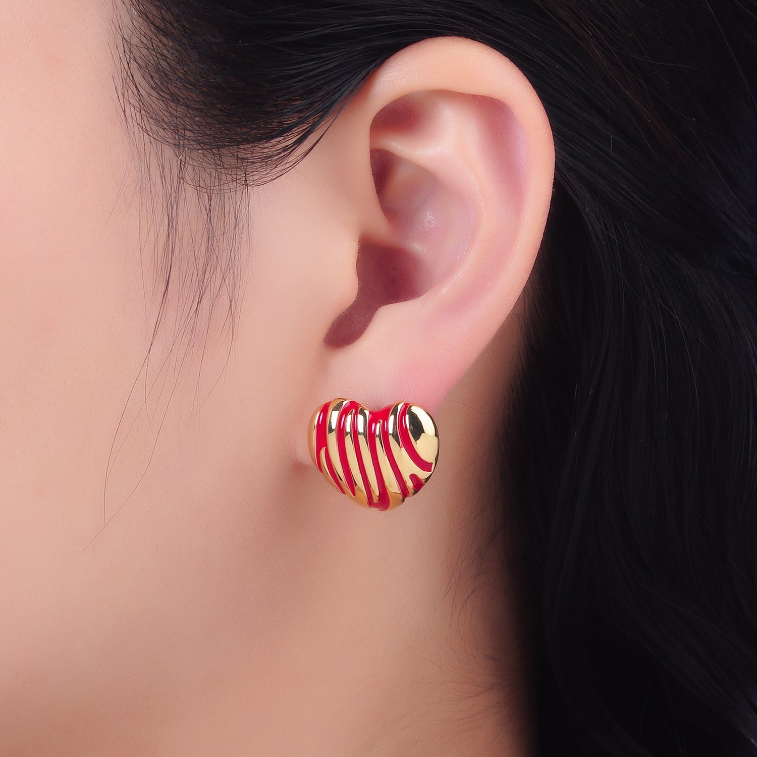 24K Gold Filled Red Enamel Lined Heart Stud Earrings | AB923