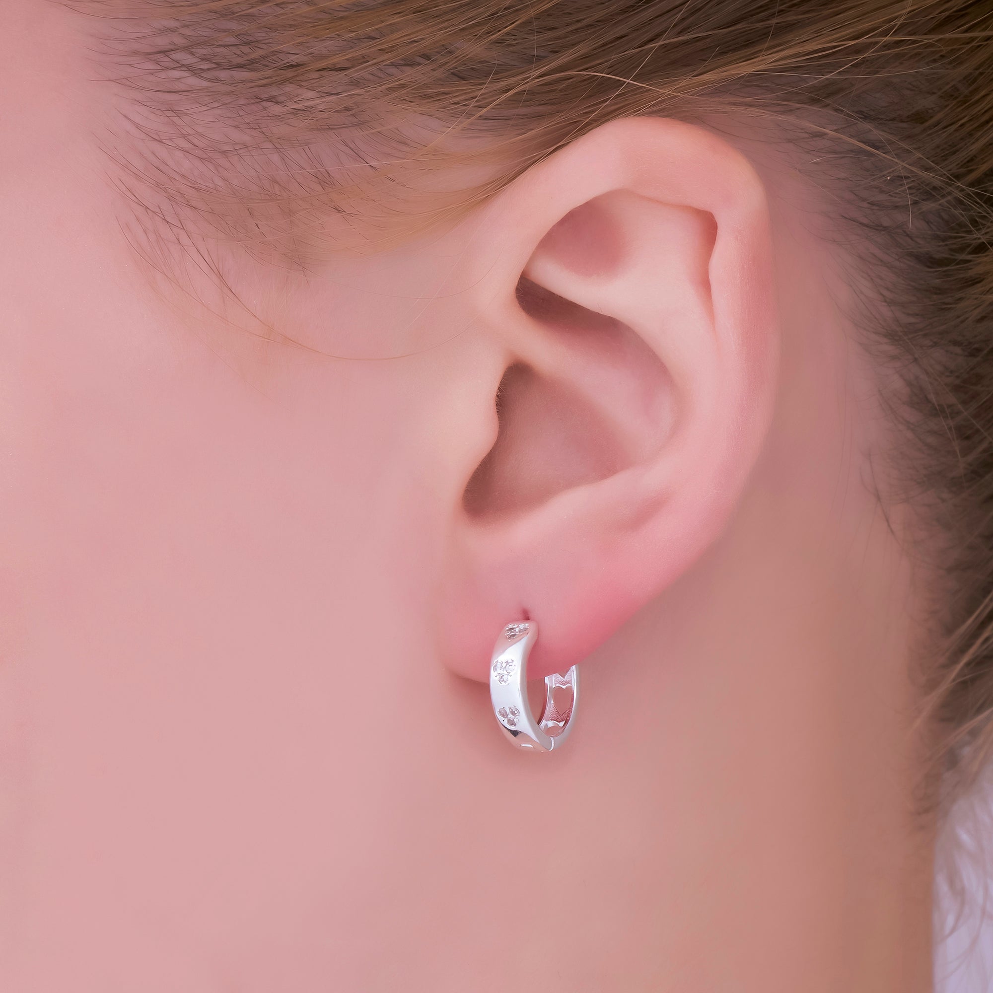 S925 Sterling Silver Micro Paved CZ Trio Dazzle of Stones Hinged Hoop Earrings | SL-664