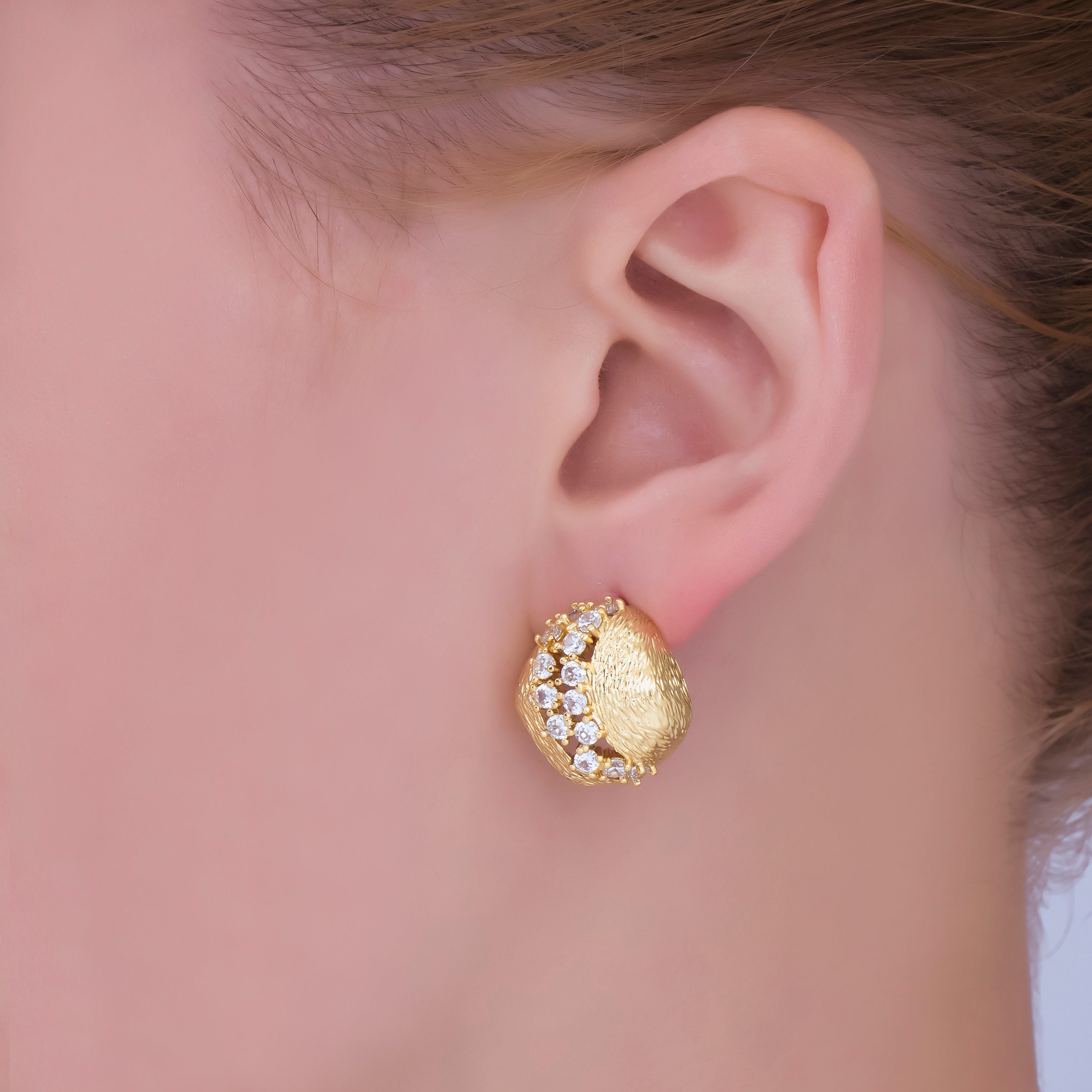 24K Gold Filled 17mm Clear CZ Cluster Textured Rhombus Stud Earrings | AI459