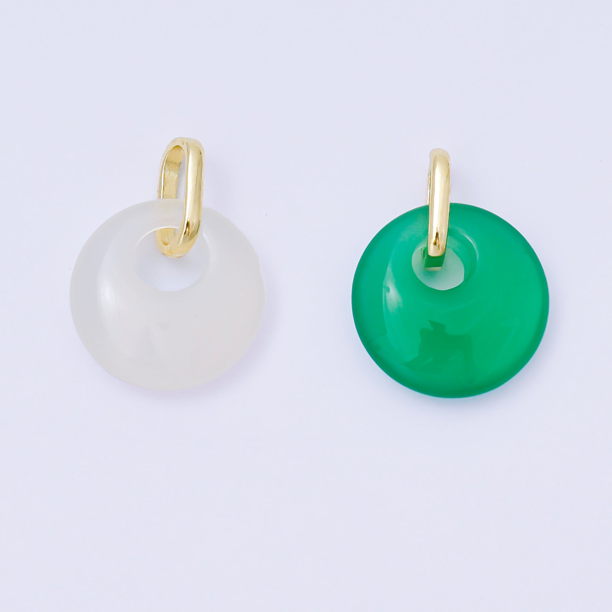 24K Gold Filled 15mm White, Green Agate Gemstone Round Pendant | AA1618