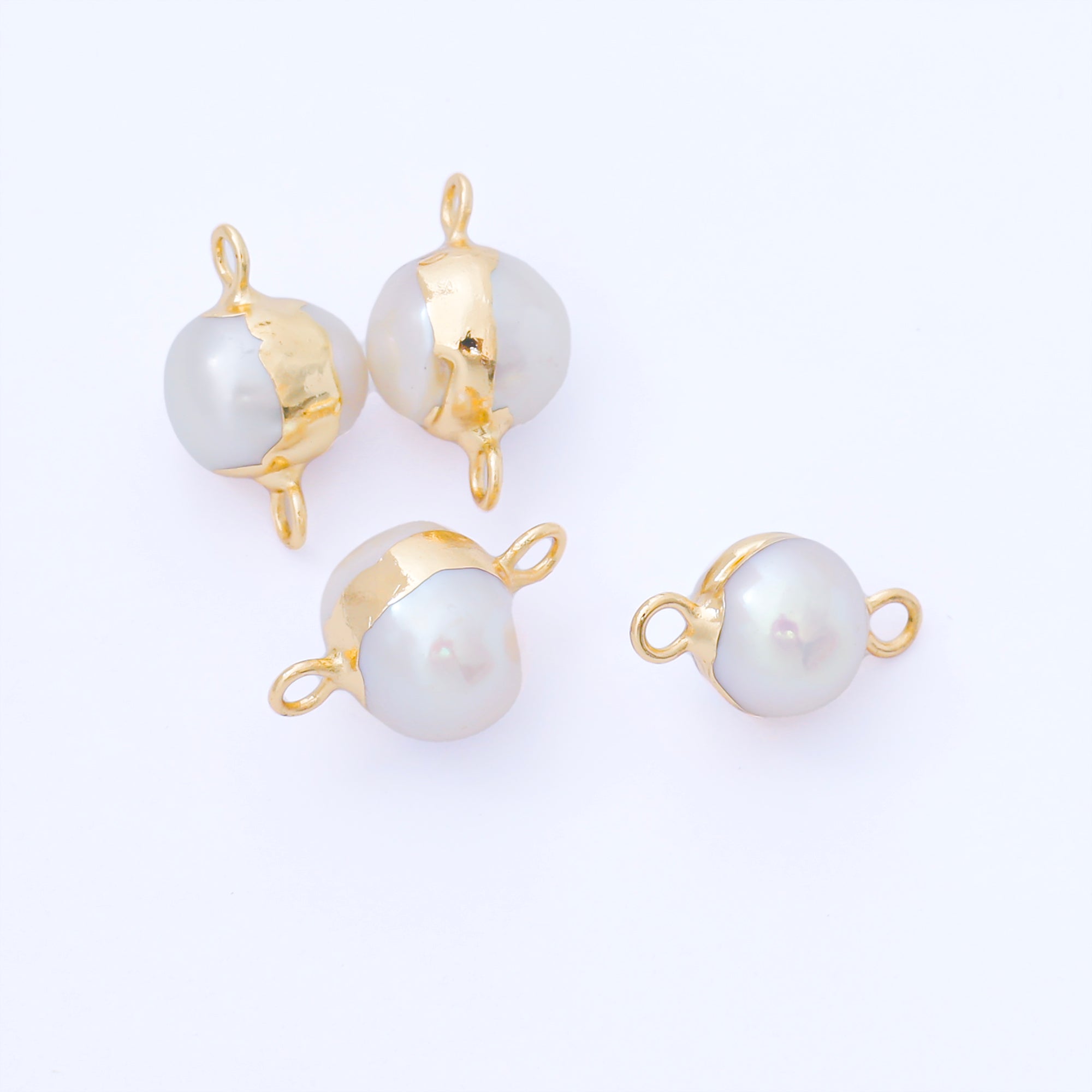 24K Gold Filled 15mm Dainty Round Shell Pearl Charm Connector | AF582