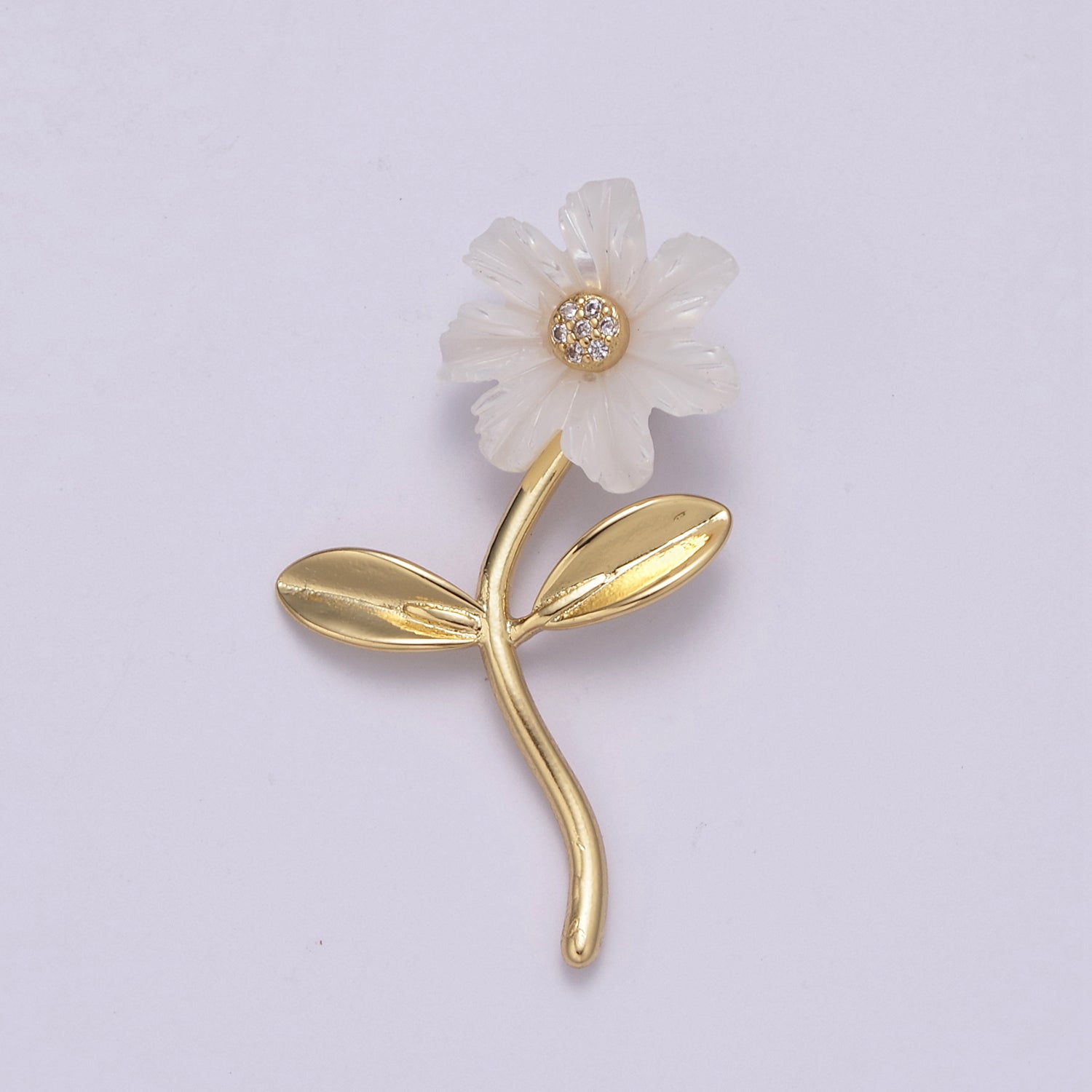 Dainty Carved Mother Pearl White Daisy Flower Charm Elegant Minimalist Floral Charm for Necklace Supply N-528