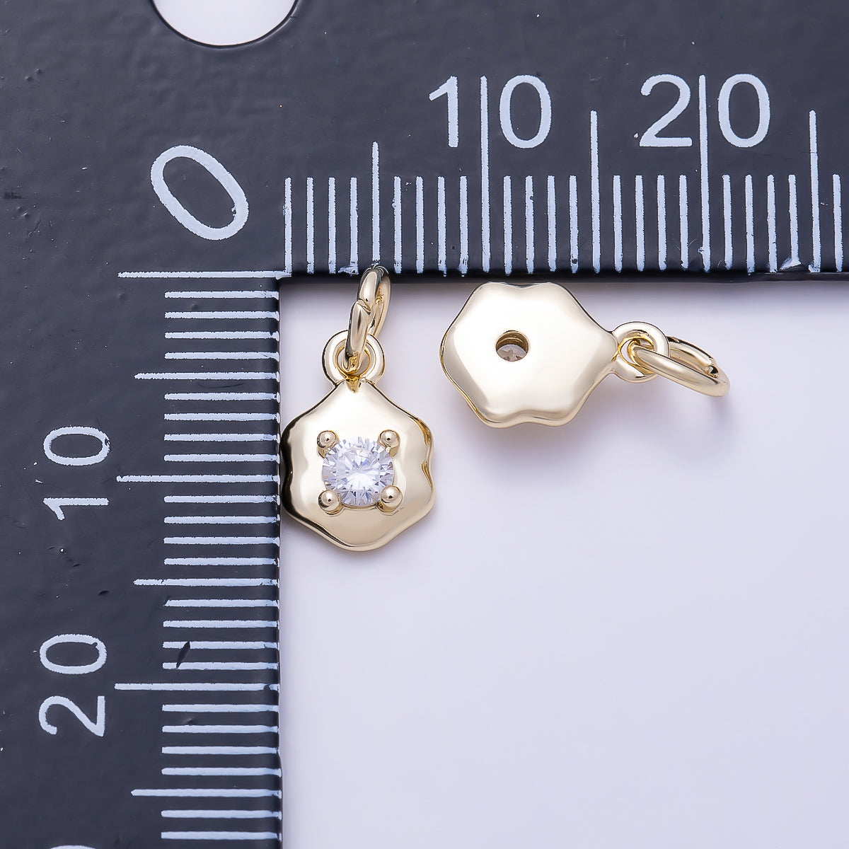 16K Gold Filled 10mm Scalloped Hexagon Solitaire Round CZ Charm | Charms-01644