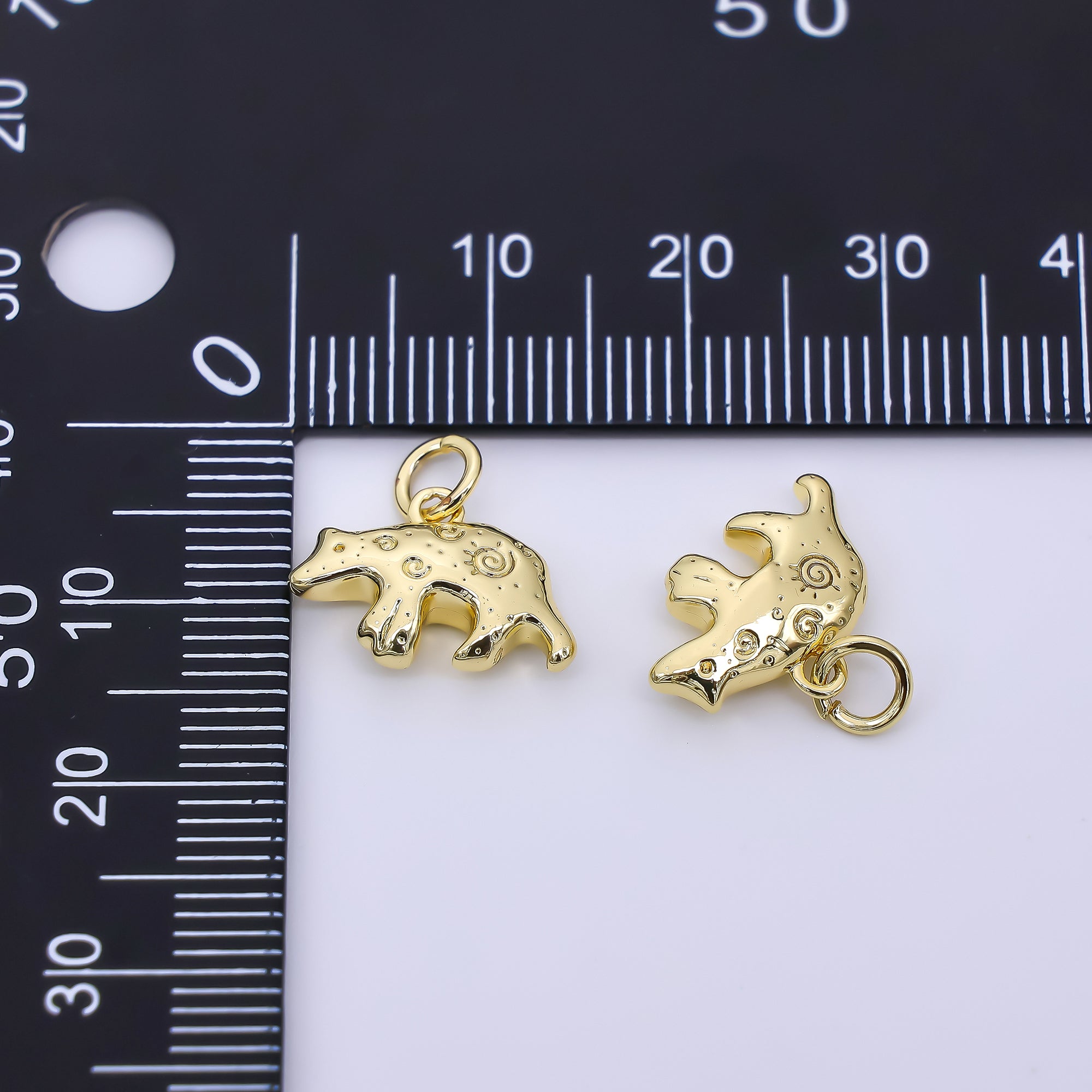 24K Gold Filled 10mm Patterned Forest Bear Animal Charm | D-452