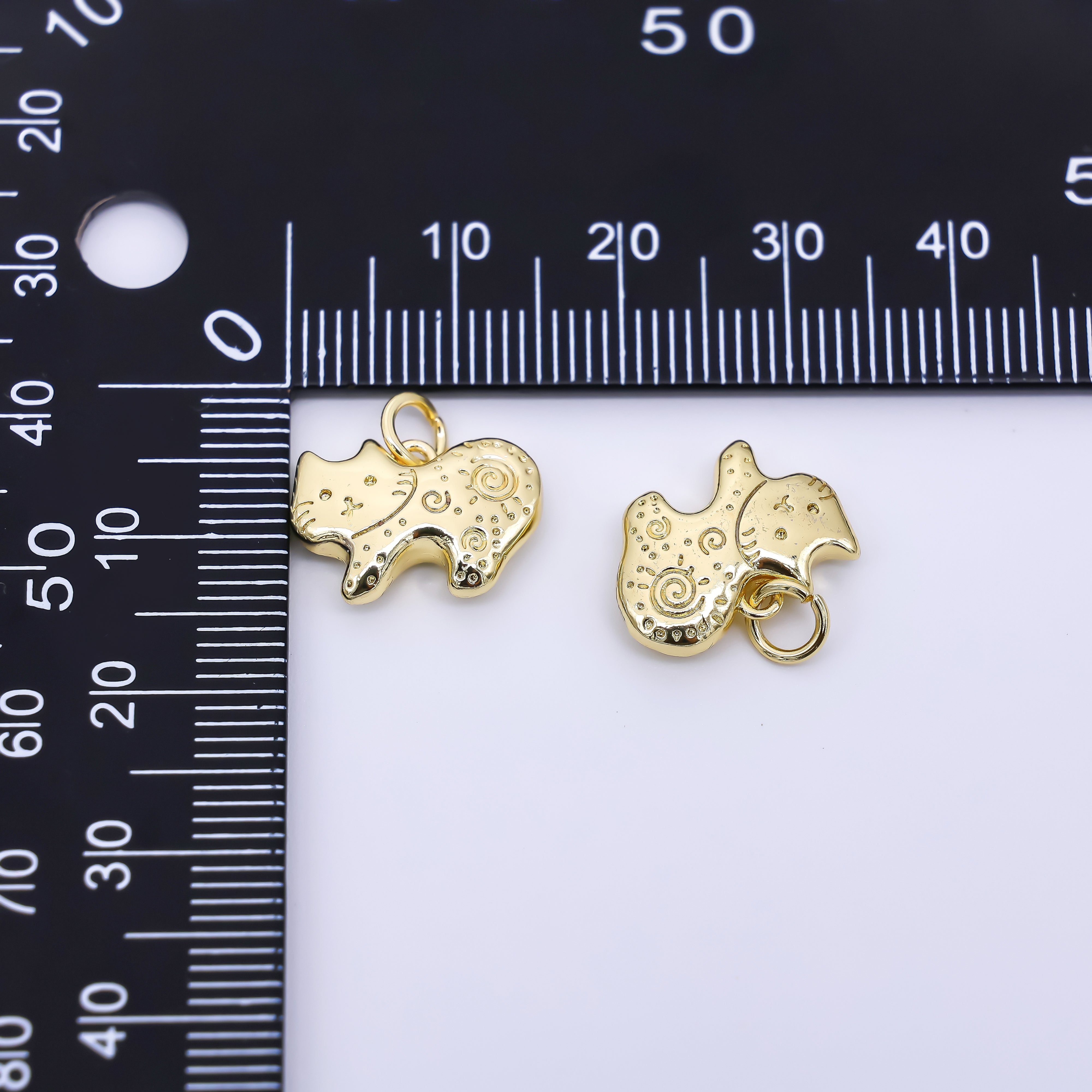 24K Gold Filled 10mm Patterned Kitty Cat Animal Charm | D-463