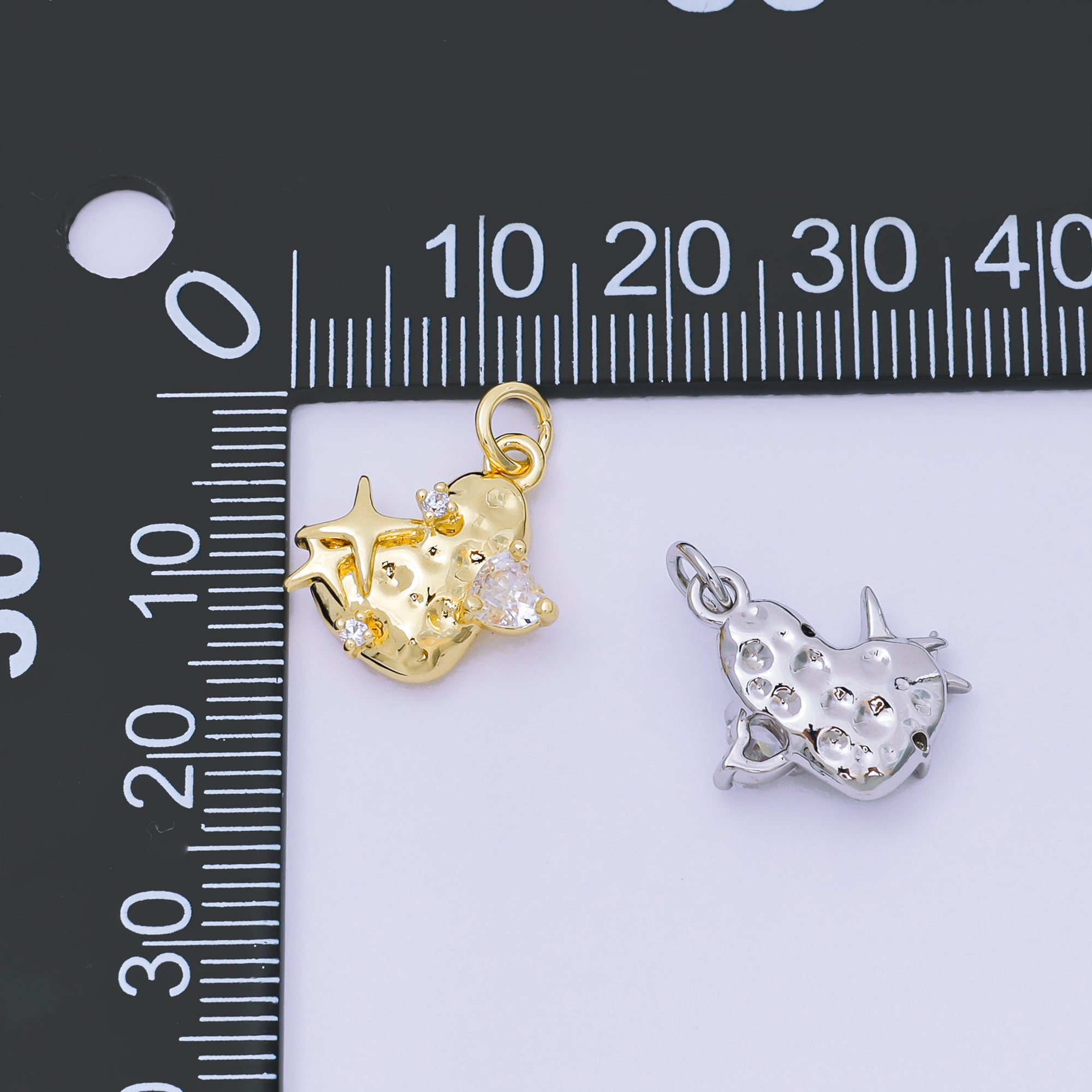 24K Gold Filled 11.5mm Clear CZ Star Hammered Charm in Gold & Silver | AJ476