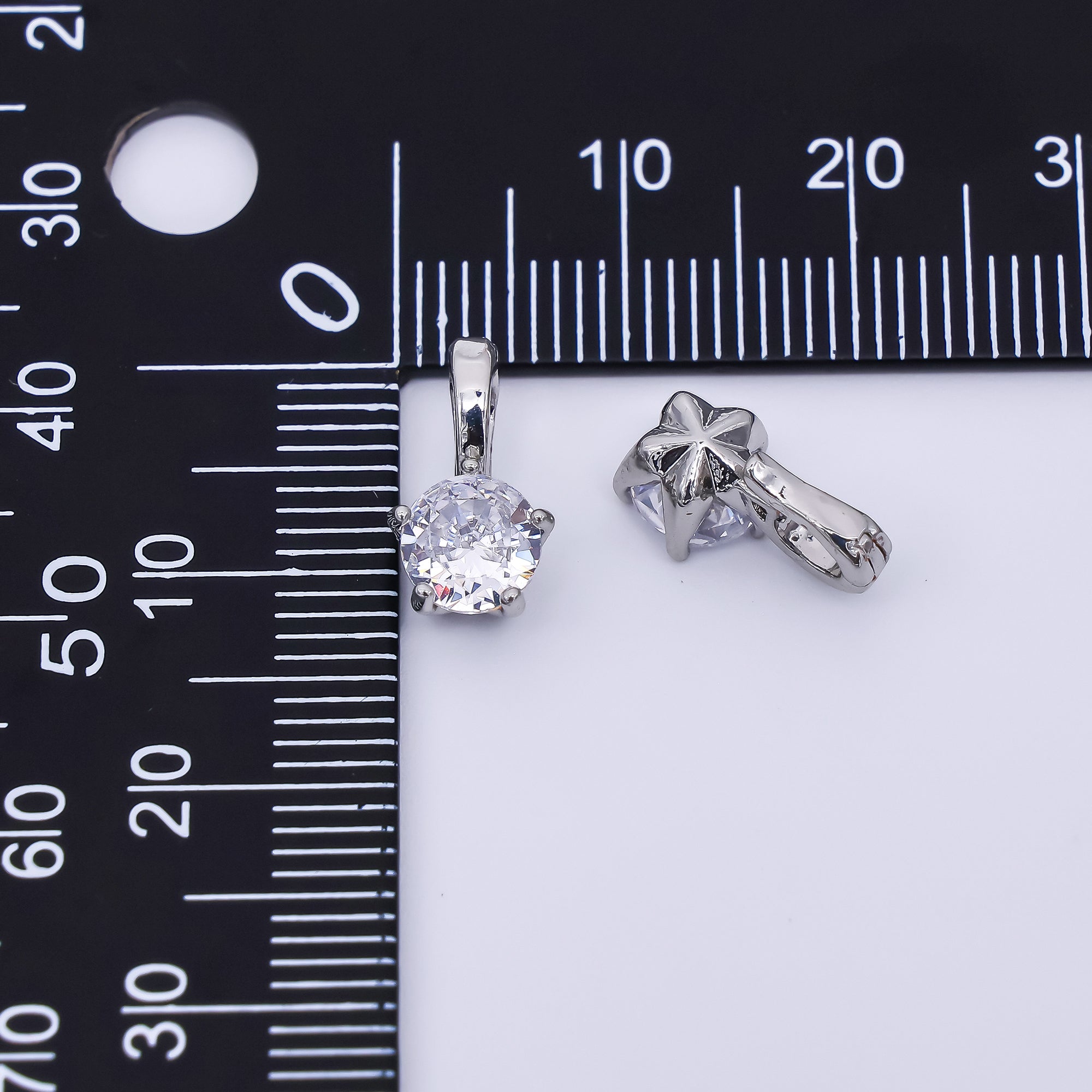 Silver 12mm Round CZ 5-Points Flower Pendant | AH-462