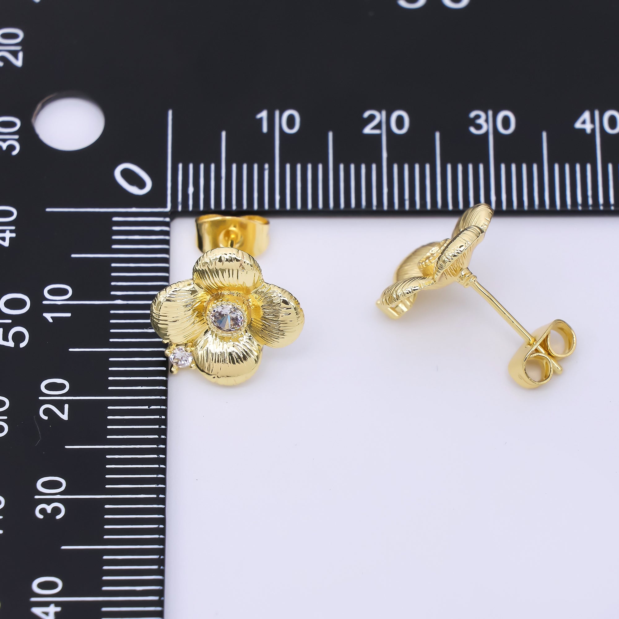 24K Gold Filled Clear CZ Line-Textured Flower Daisy Stud Earrings | AI483