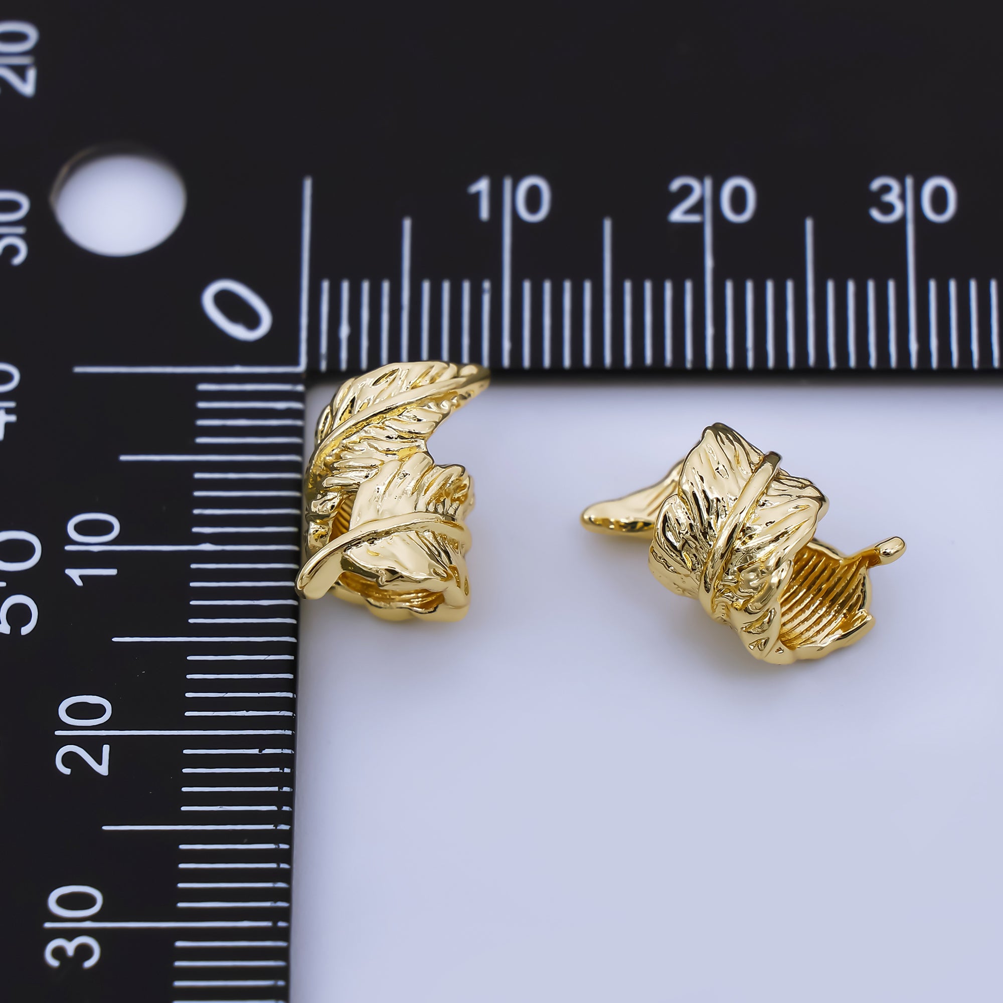 24K Gold Filled 14mm Twisted Dry Leaf Bead Spacer | B477