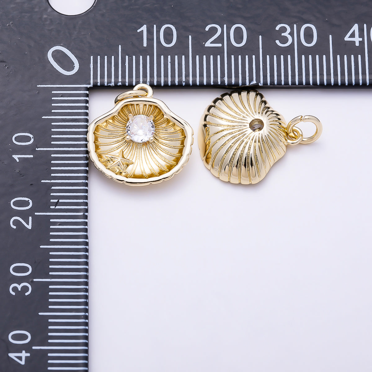 16K Gold Filled 15mm Round CZ Nautical Seashell Ocean Charm | Charms-01637
