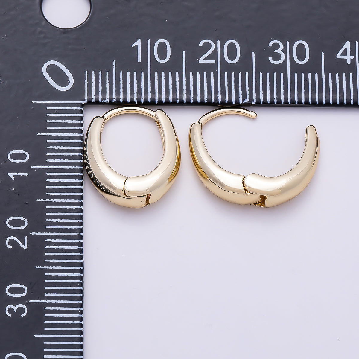 14K Gold Filled 16mm Minimalist Dome U-Shaped Oblong Hoop | Earrings-00698