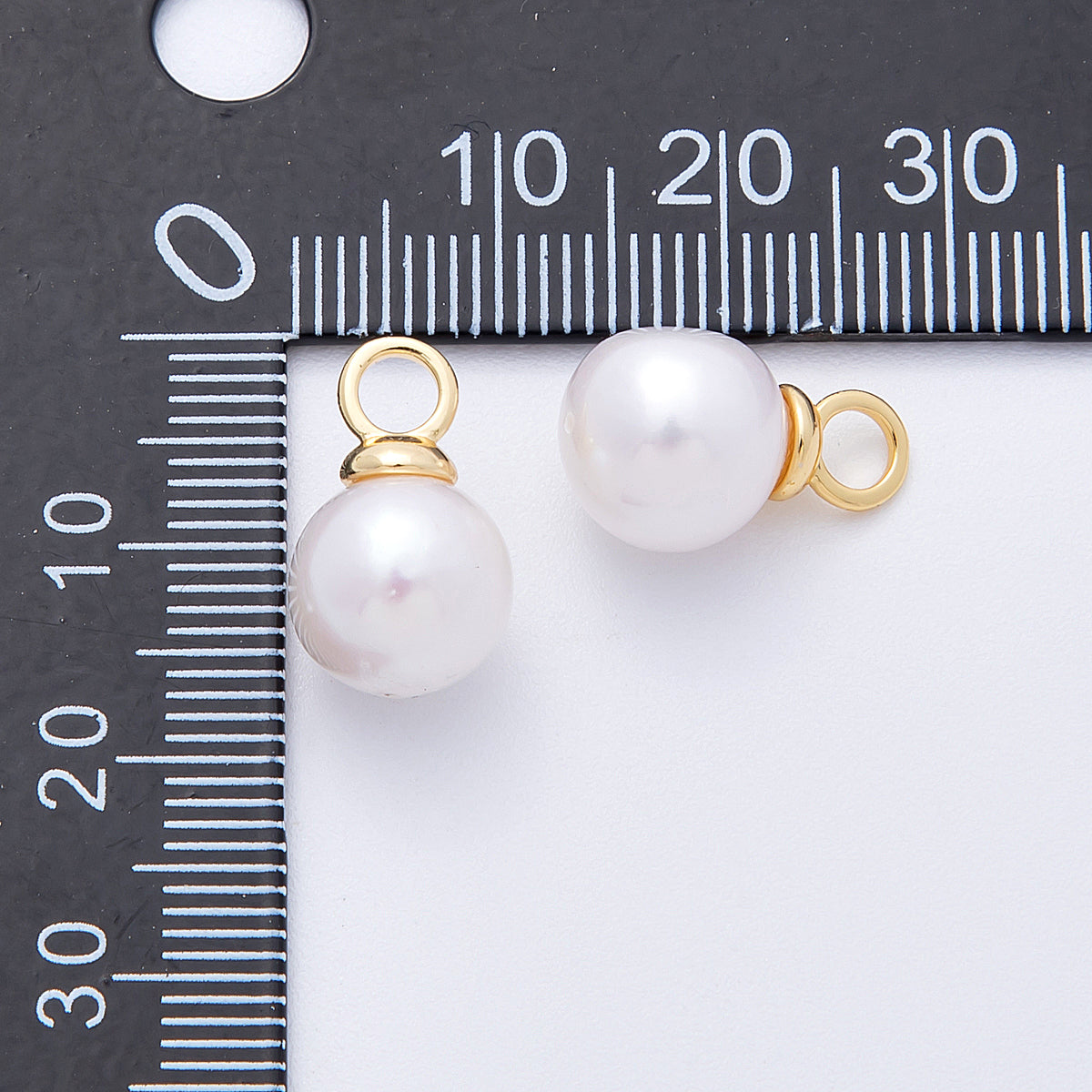 18K Gold Filled 16mm Shell Pearl Ringed Classic Round Pearl Drop Charm | CHARMS-00158