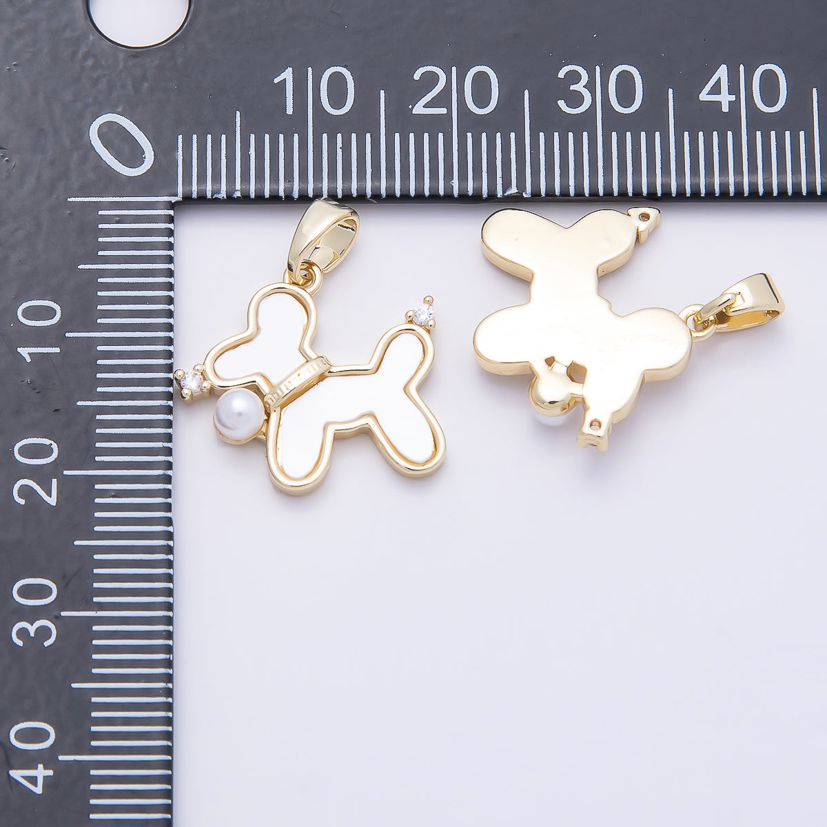 16K Gold Filled 18mm Shell Pearl Clear CZ Balloon Dog Animal Pendant | Charms-00948