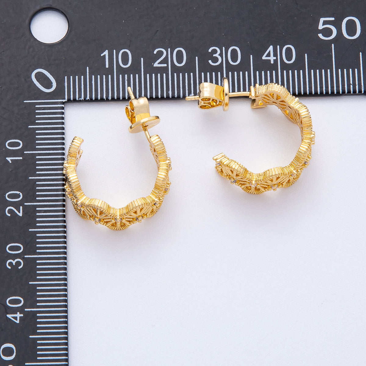 18K Gold Filled 20mm Clear CZ Geometric Wavy C-Shaped Hoop Earrings | T010
