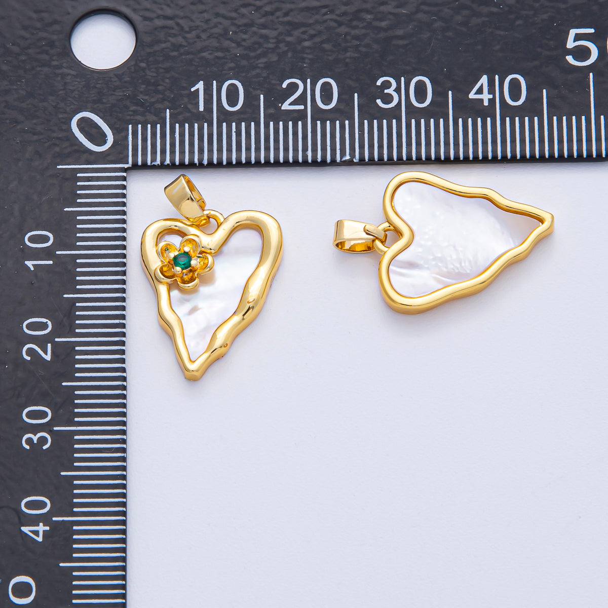 18K Gold Filled 20mm Green CZ Flower Shell Pearl Molten Heart Pendant in Gold & Silver | AF1204