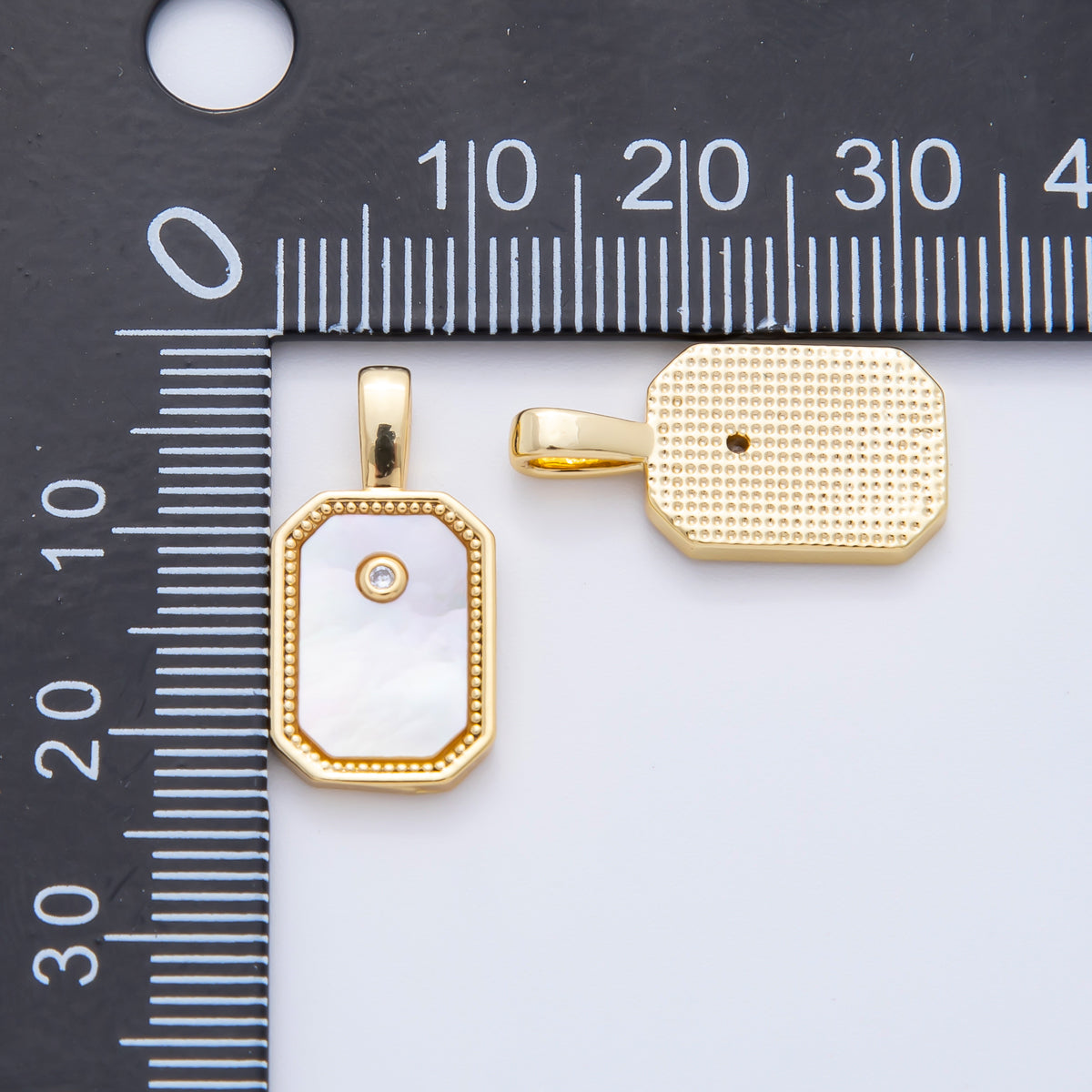 18K Gold Filled 20.5mm Round CZ Shell Pearl Minimalist Tag Bezle Charm | AF1115