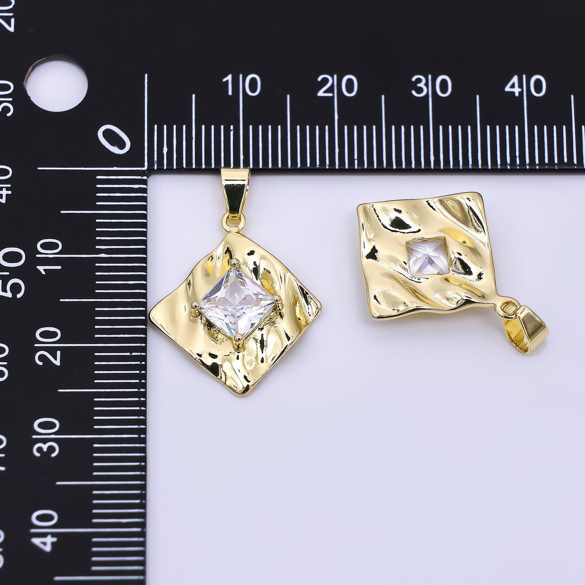 24K Gold Filled 20.5mm Square CZ Hammered Square Pendant | AH-537