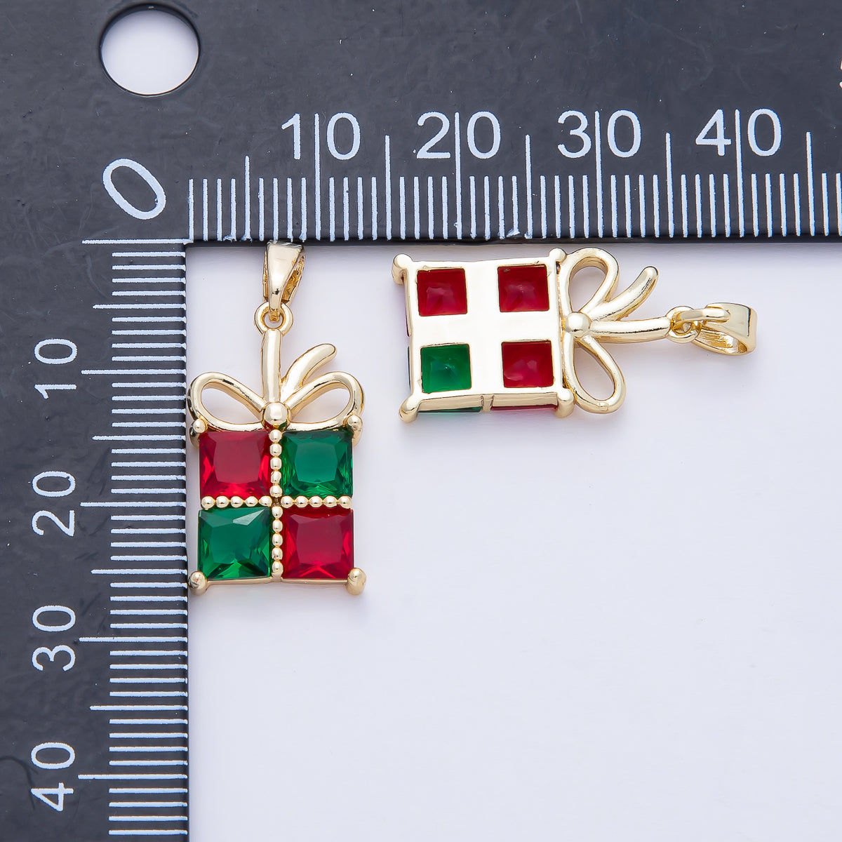 18K Gold Filled Red-Green CZ Christmas Holiday Present Pendant | AF1166