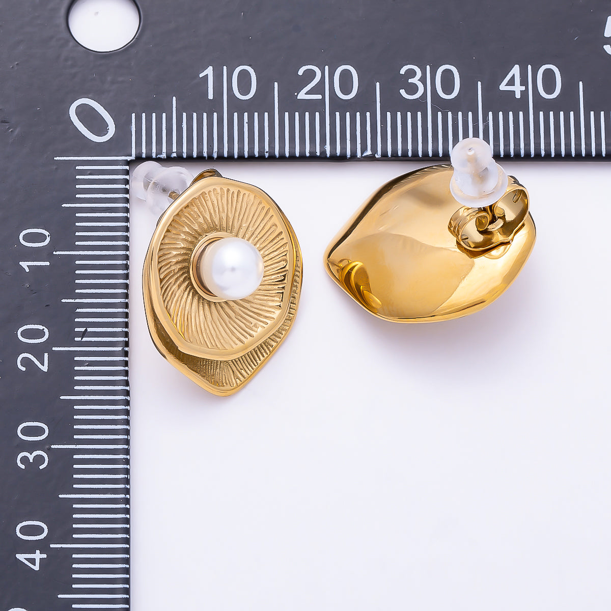 Stainless Steel 32mm Shell Pearl Sunburst Geometric Round Stud | Earrings-00743