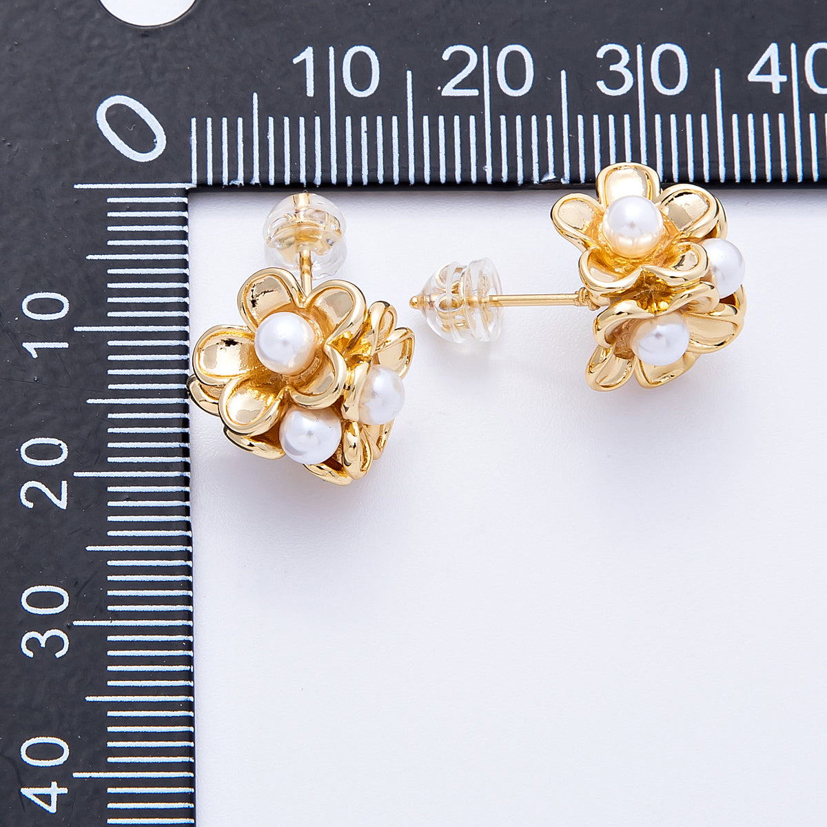 16K Gold Filled Shell Pearl Daisy Flower Studs | Earrings-00165