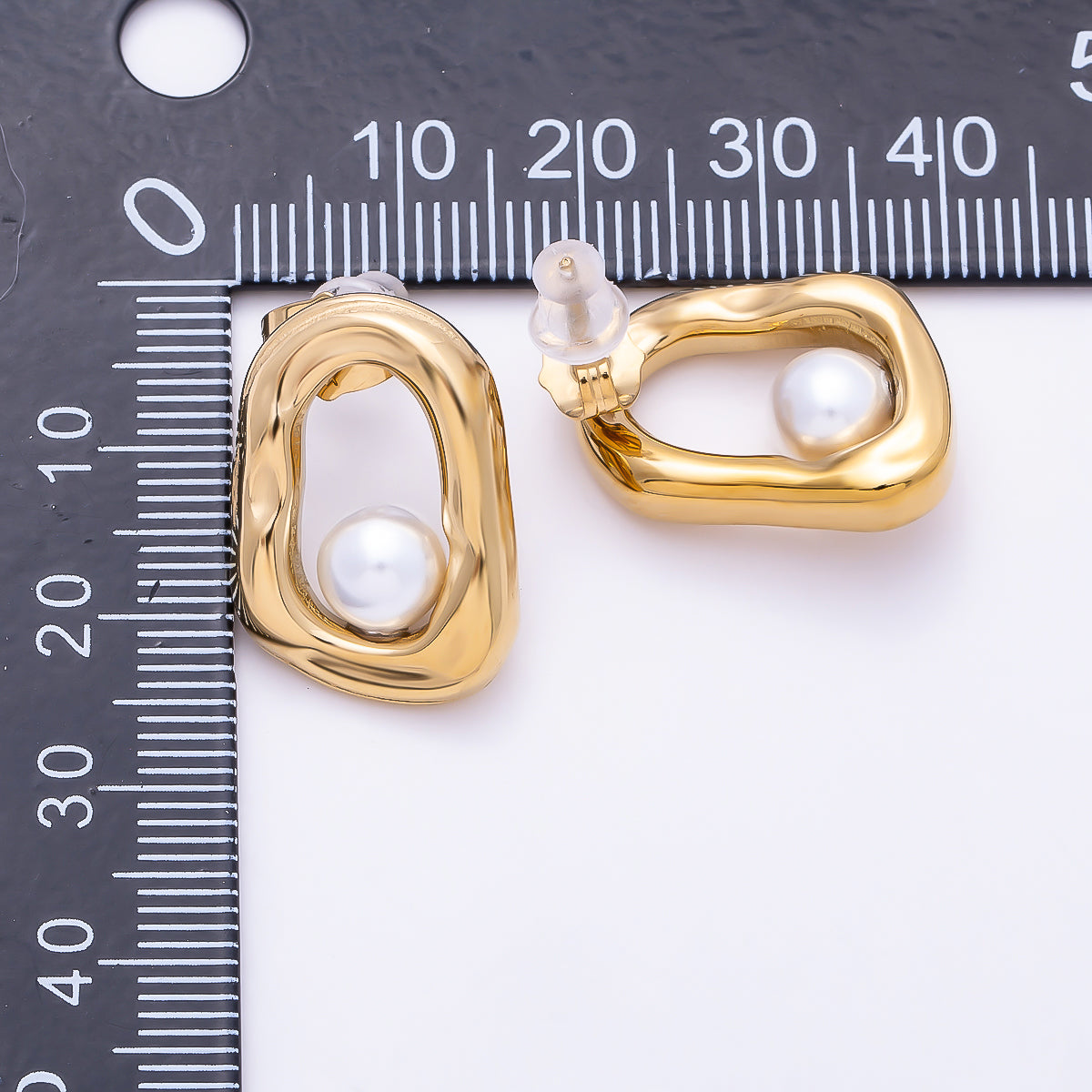 Stainless Steel 22mm Shell Pearl Open Molten Geometric Oblong Stud | Earrings-00738