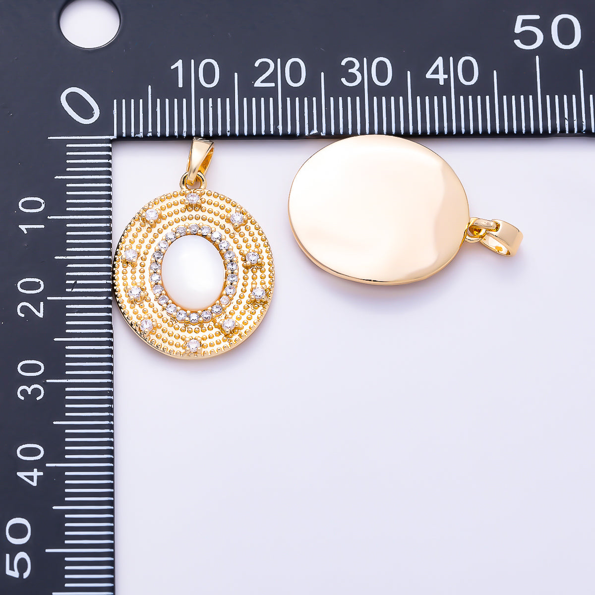 16K Gold Filled 23mm Clear CZ Beaded Oval Shell Pearl Medallion Pendant | Charms-02022