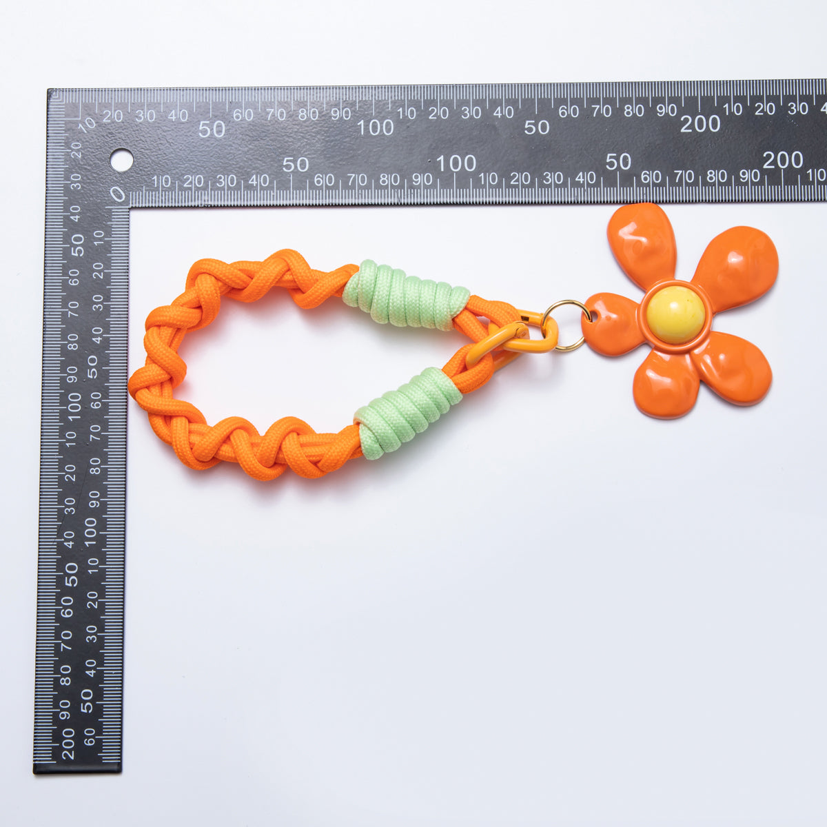 Kawaii Colorful Paracord Charm Bag Keychain Accessories Leather Daisy Charms for Back To School Backpack Purse Hanging Ornament WB-00080