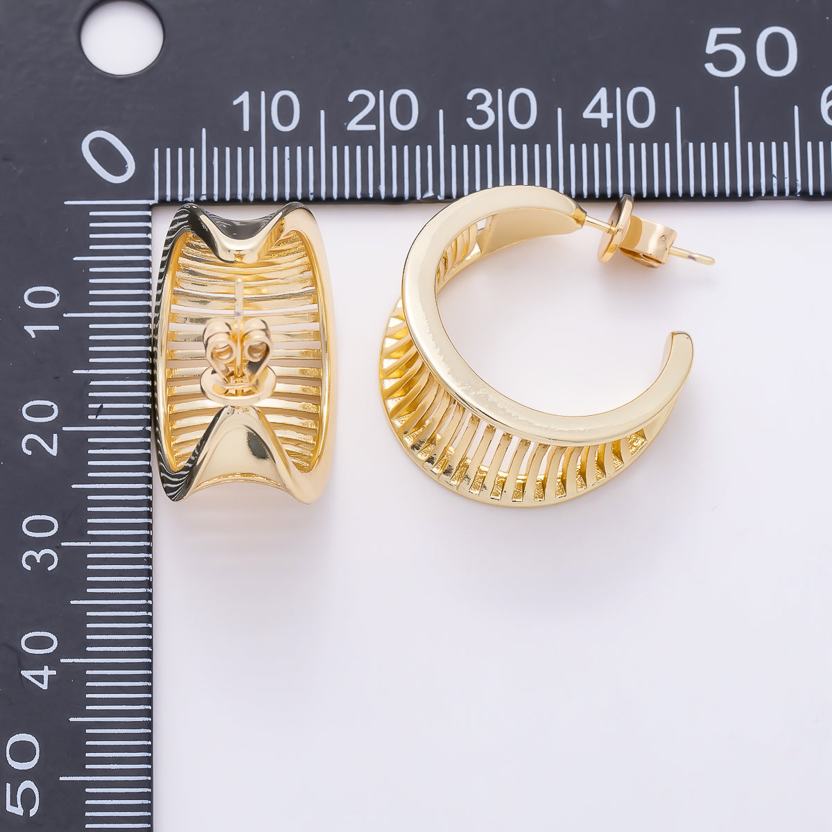 16K Gold Filled 25mm Open Lined Wide Geometric C-Shaped Hoop Earrings | Earrings-00797