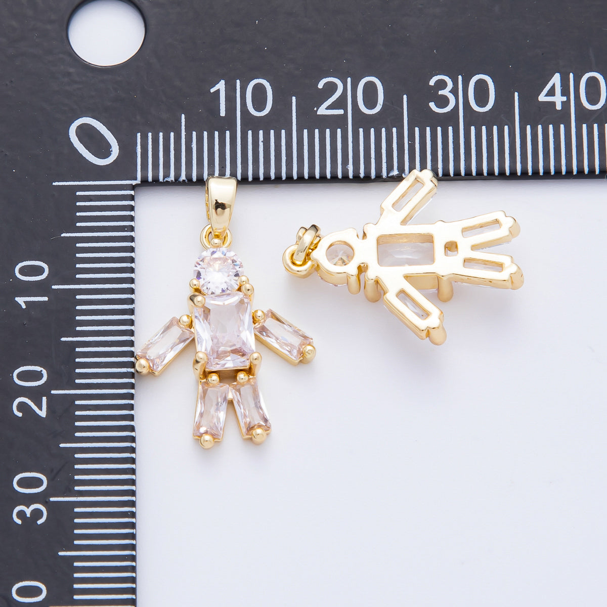 18K Gold Filled 25mm Rectangular & Round CZ Robot Stickman Pendant | AF-A1126