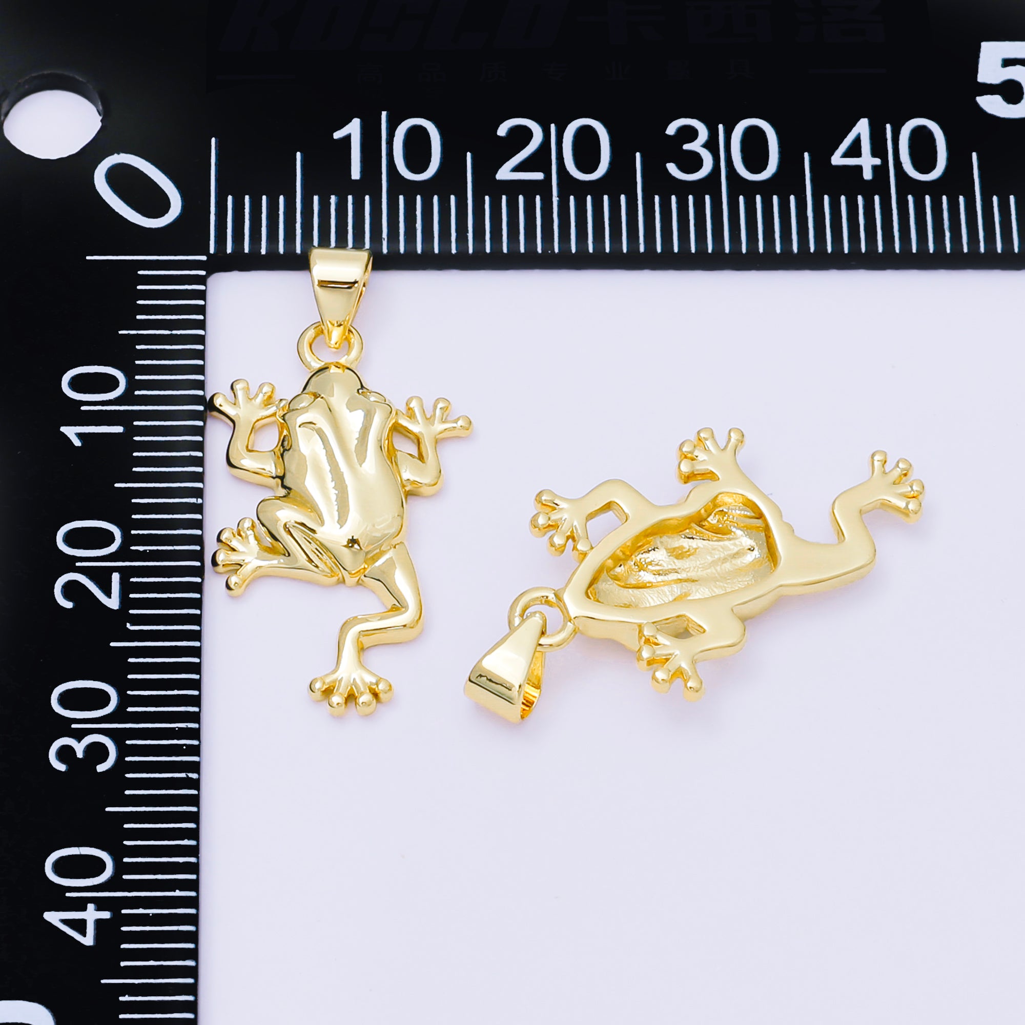 24K Gold Filled 25.5mm Amphibian Frog Animal Pendant | AA1610