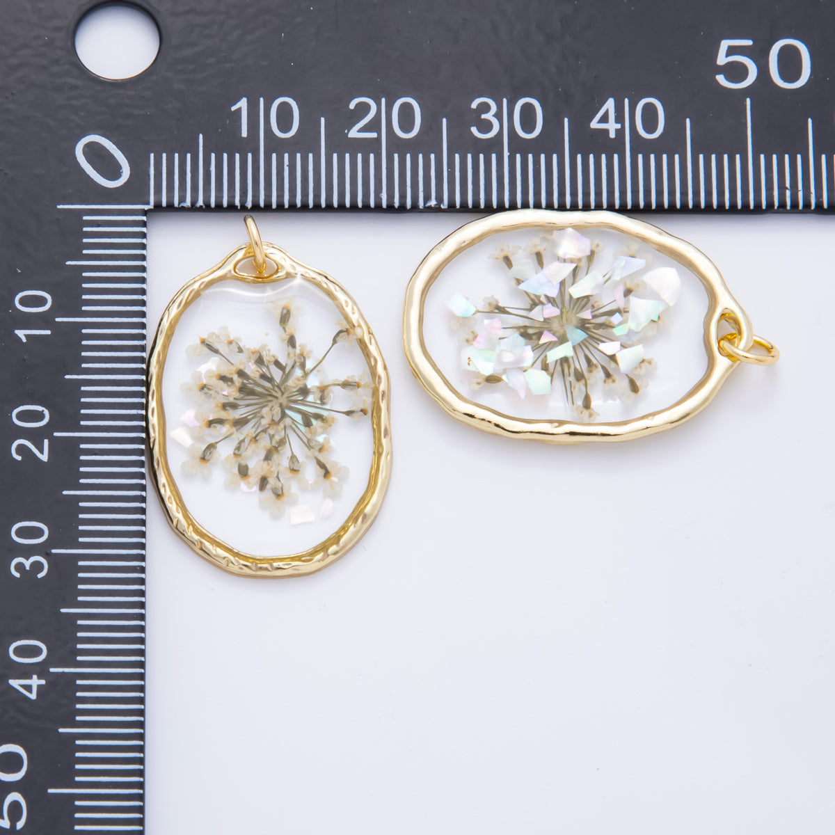 18K Gold Filled 31mm Oval Resin of Wildflower Charm | AH846 - AH848