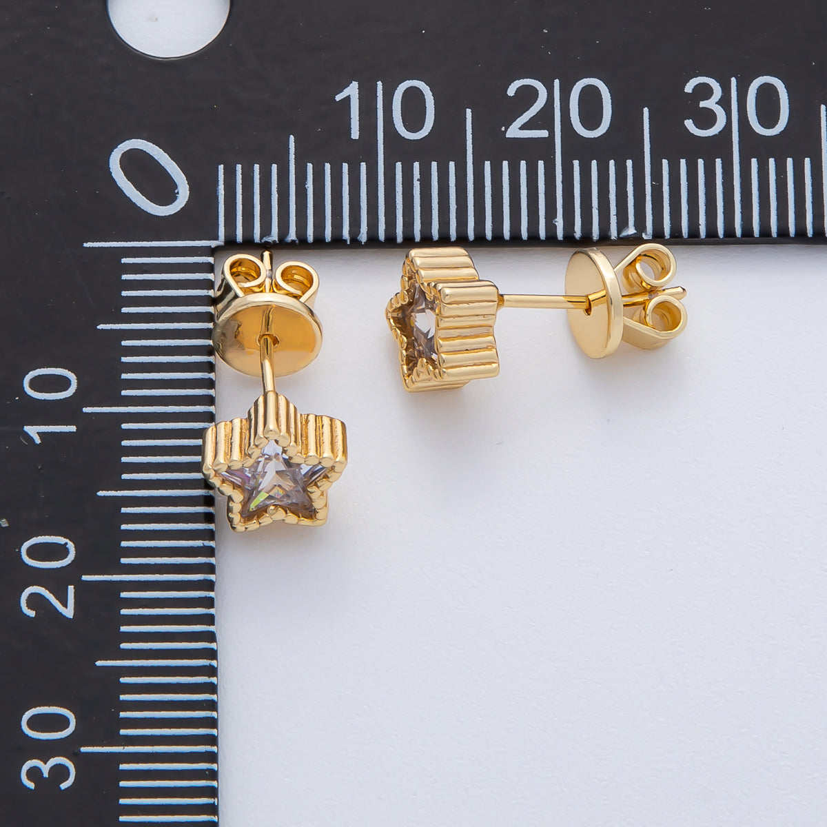 18K Gold Filled 7.5mm Clear CZ Ribbed Celestial Star Stud Earrings | AD1630