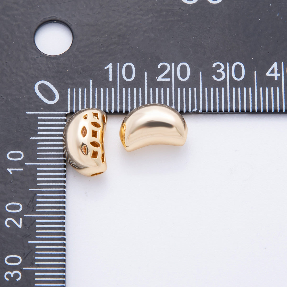 18K Gold Filled Bean Curved Filigree Minimalist Bead | AF1045