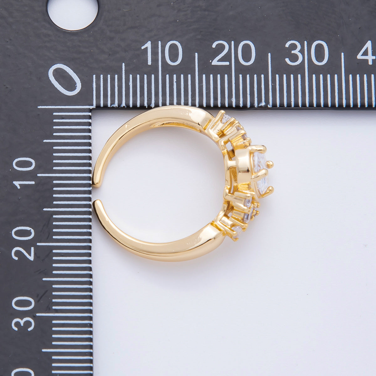 18K Gold Filled Clear CZ Oval Round Cluster Solitaire Ring | O362