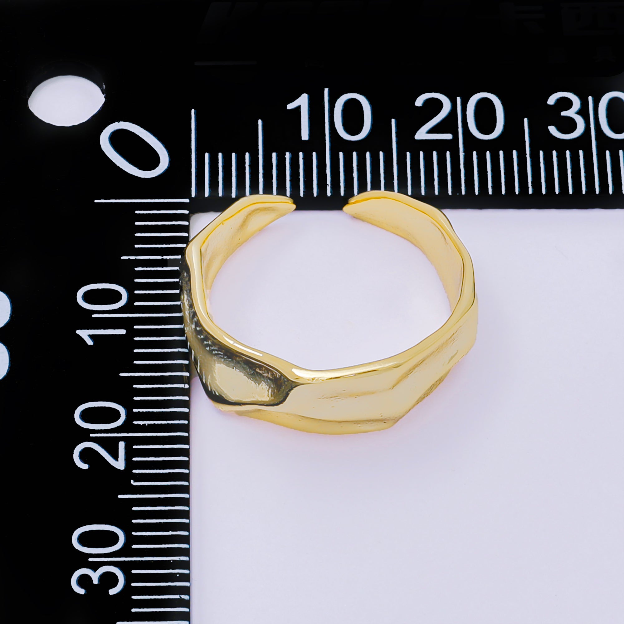 24K Gold Filled Hammered Freeform Round Open Ring | O377