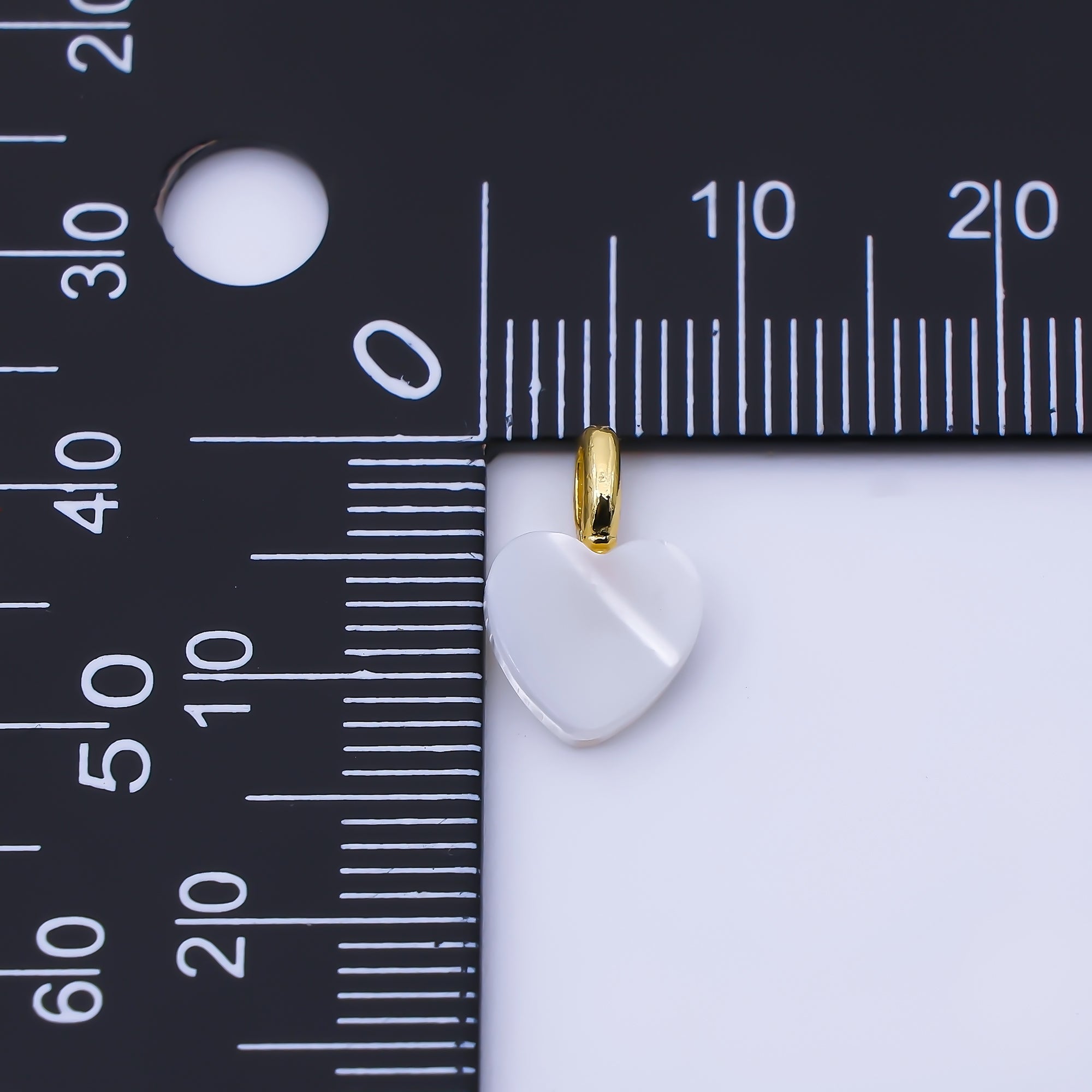 24K Gold Filled 12.2mm White Shell Pearl Heart Pendant | P1950