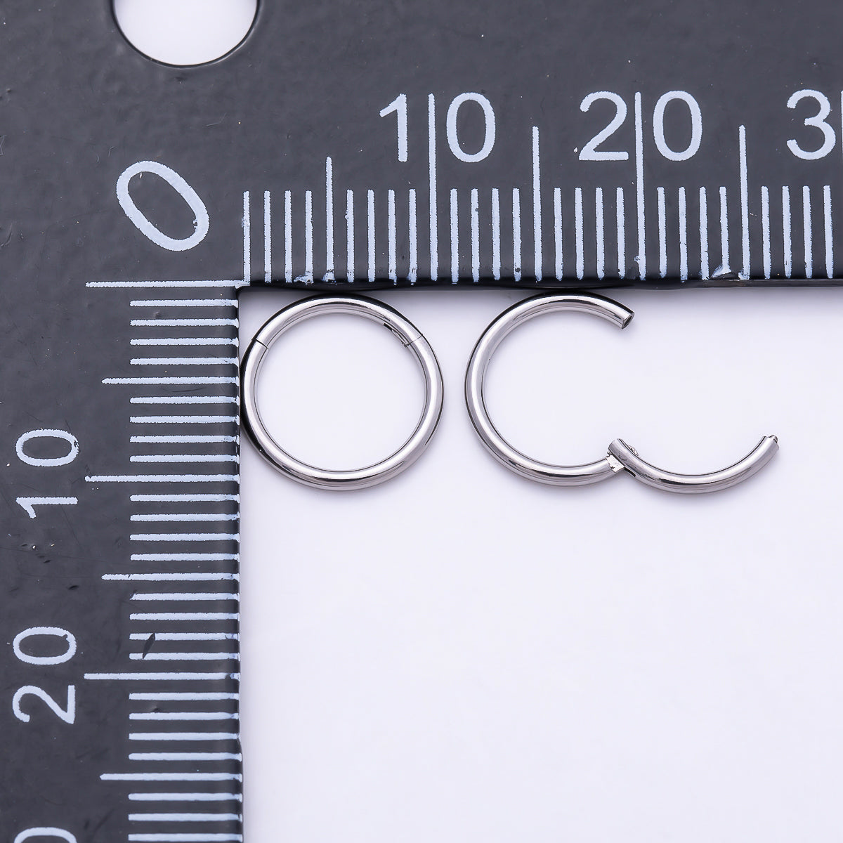 Titanium 10mm Silver Round Single Septum Cartilage Piercing Clicker | Findings-00469
