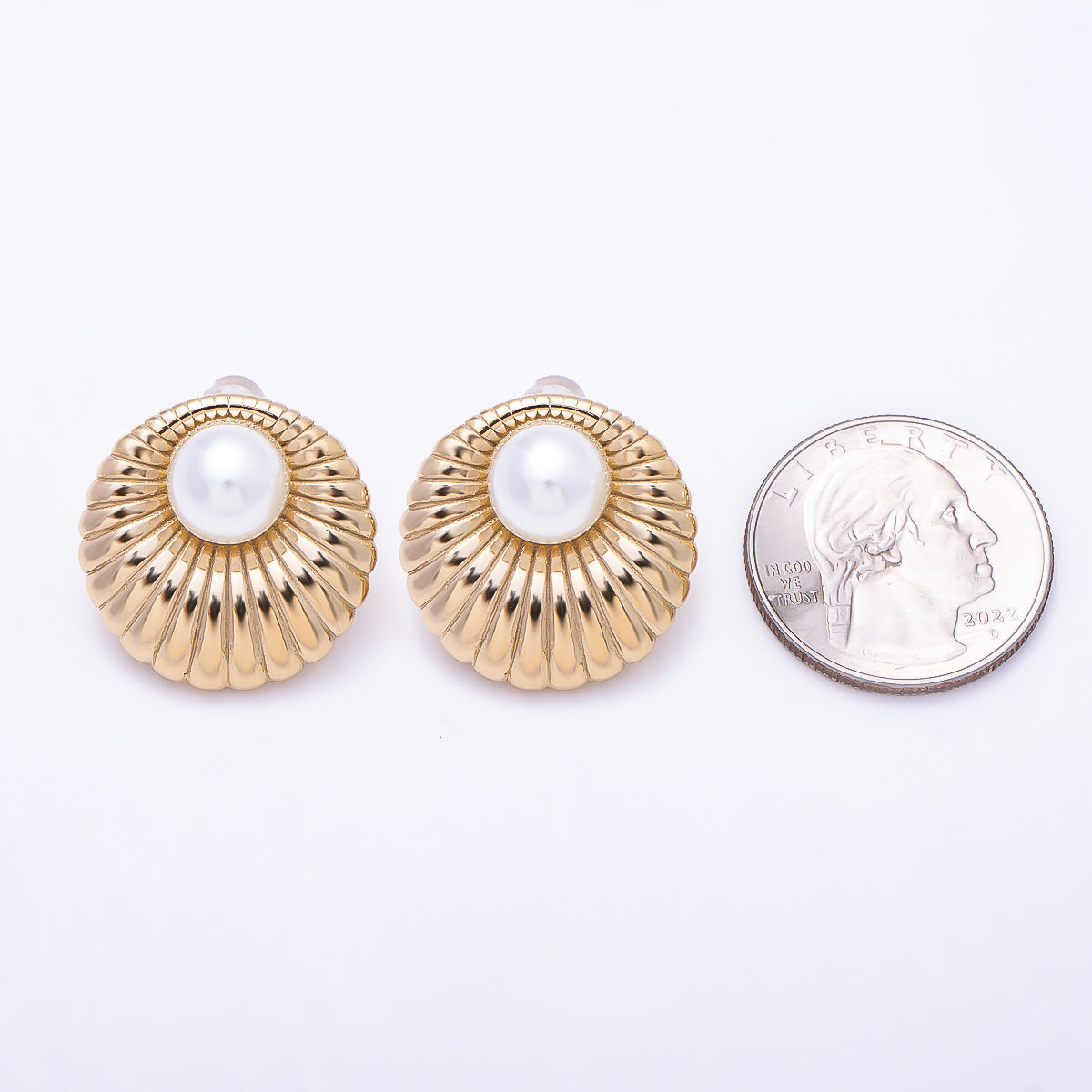 Stainless Steel 22mm Shell Pearl Ribbed Round Stud | Earrings-00727