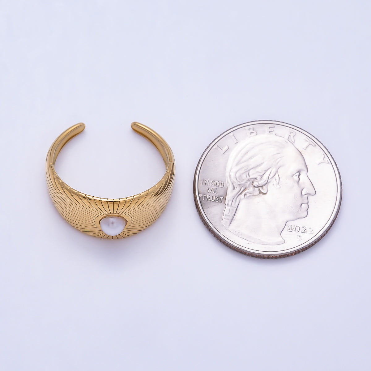 PVD Gold Stainless Steel Shell Pearl Lined Signet Ring | Rings-00321