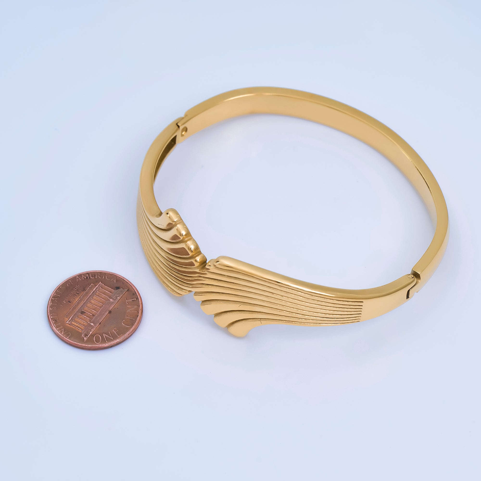 24K Gold Filled Touching Ocean Wave Bangle Cuff Bracelet | WA-3324
