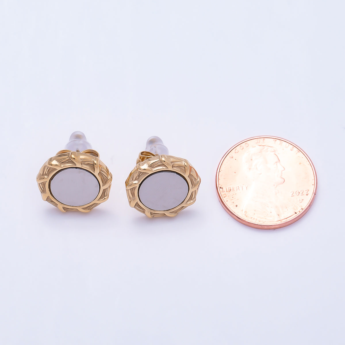 Stainless Steel 14mm Shell Pearl Geometric Round Bezel Stud | Earrings-00744