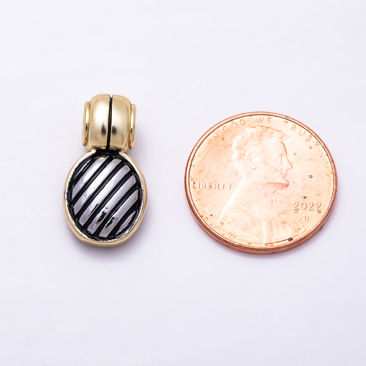 16K Gold Filled 20mm Two-Tone Oval Diagonal Striped Black Enamel Pendant | Charms-01924