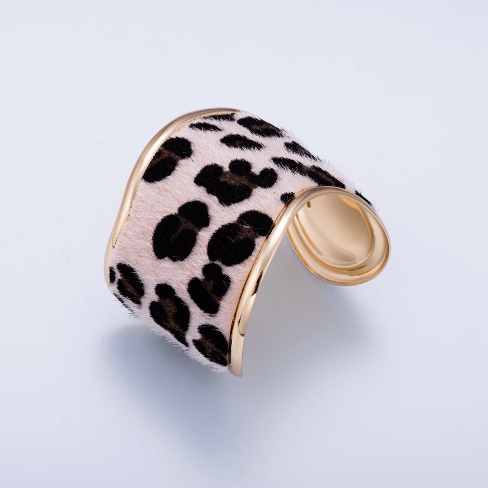Modern Bangle Girl Cuff in Cow | WA-02283