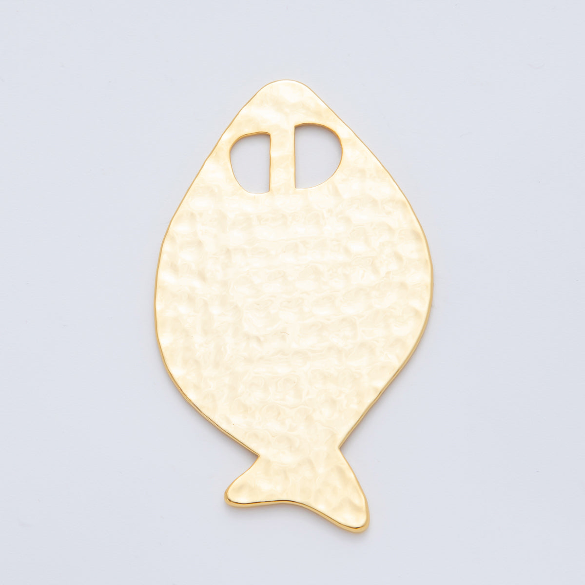 18K Gold Filled 60.5mm Hammered Flat Fish Ocean Animal Charm Finding | AF1255