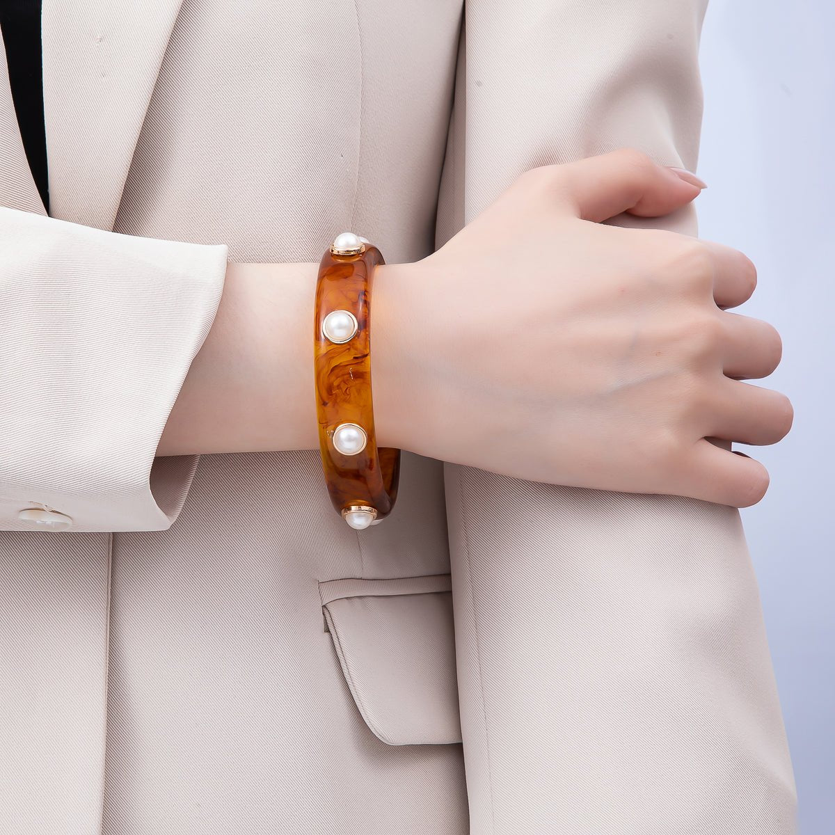 Black, Brown Tortoiseshell Shell Pearl Round Beaded Acrylic Resin Bangle Bracelet | WA - 04439 WA - 04440 - DLUXCA