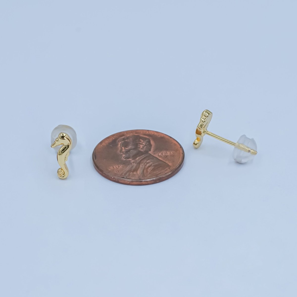 Dainty SeaHorse Stud Earring, Gold Sea Horse Earring, Dainty Fish Earrings Animal Studs Minimalist Stud Earrings Under The Sea ocean Inspire Q - 294 - DLUXCA
