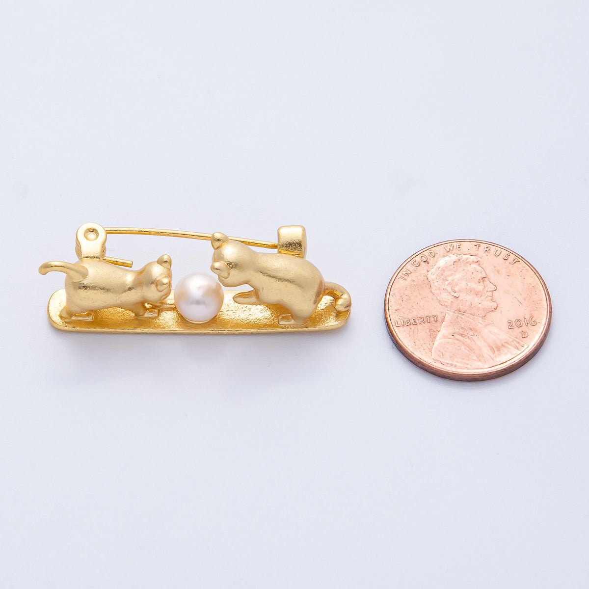 Gold 12mm x 35.7mm Pearl Two Kitten Cats Pet Playing Animal Pin Brooch | BH - 012 - DLUXCA