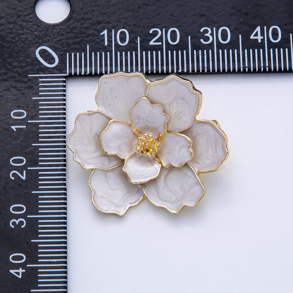 Gold 25.3mm x 31mm White Glitter Enamel Flower Pin Brooch | BH - 119 - DLUXCA