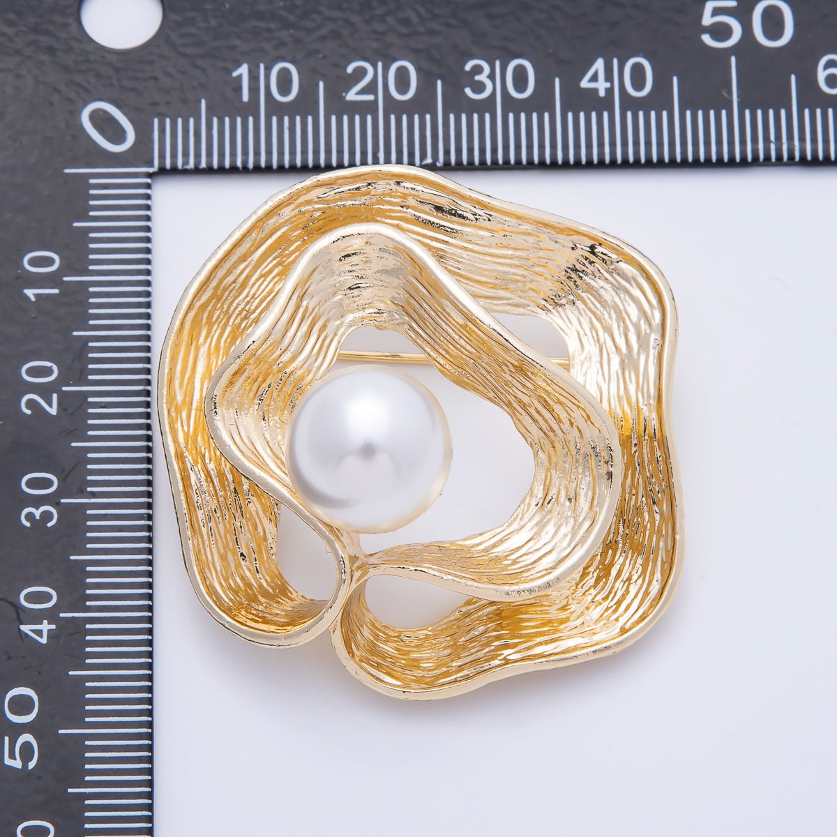 Gold 47mm x 43mm White Pearl Geometric Foil Pin Brooch | BH - 074 - DLUXCA