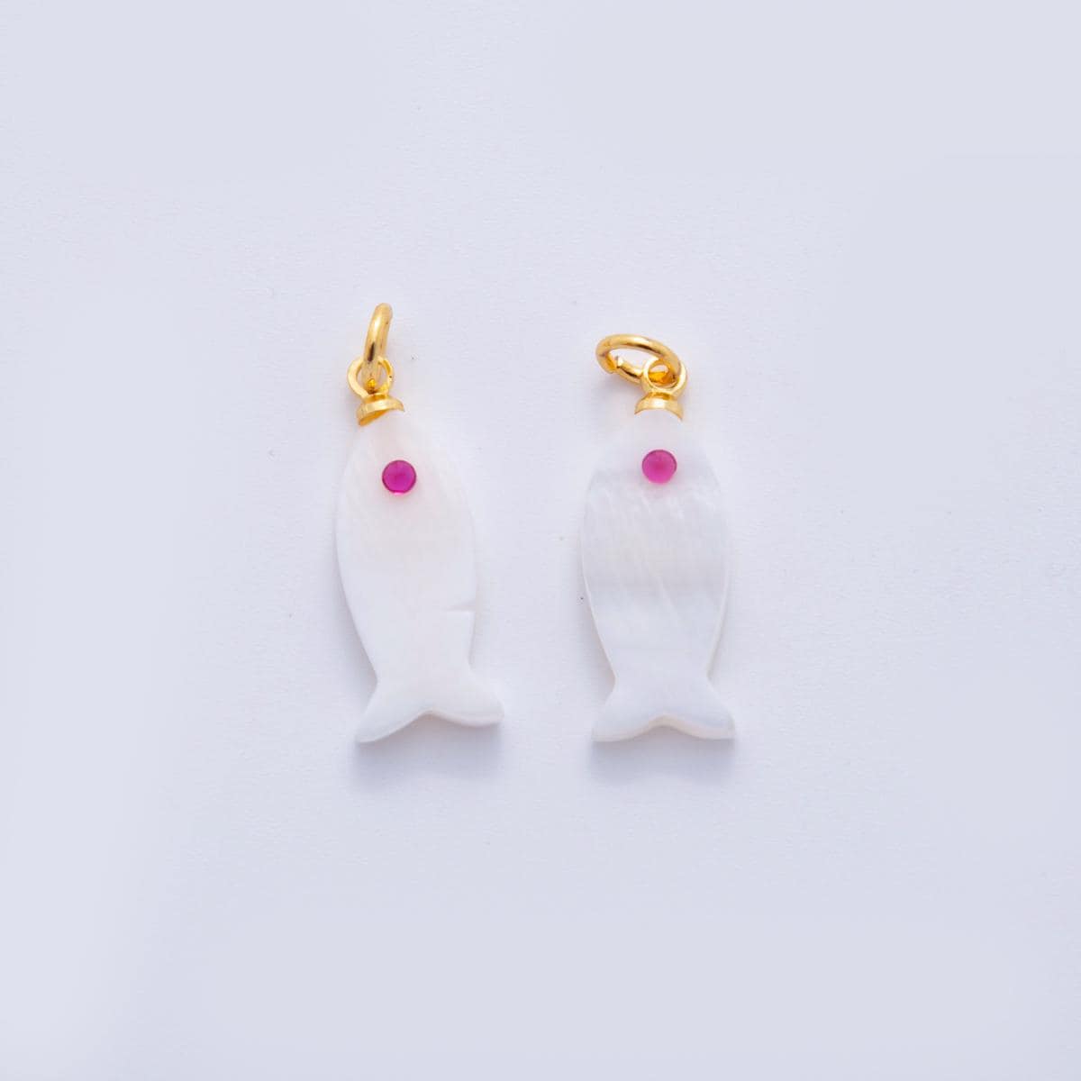 Mini 26mm Natural mother of pearl mop shell fish pendant Charm for Bracelet Necklace Earring Component X-766